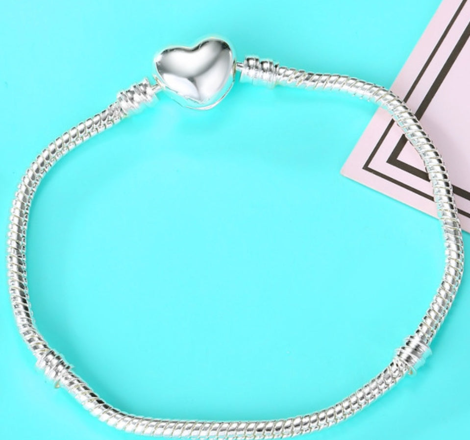 Silver White Love Heart Basic Chain Bracelet